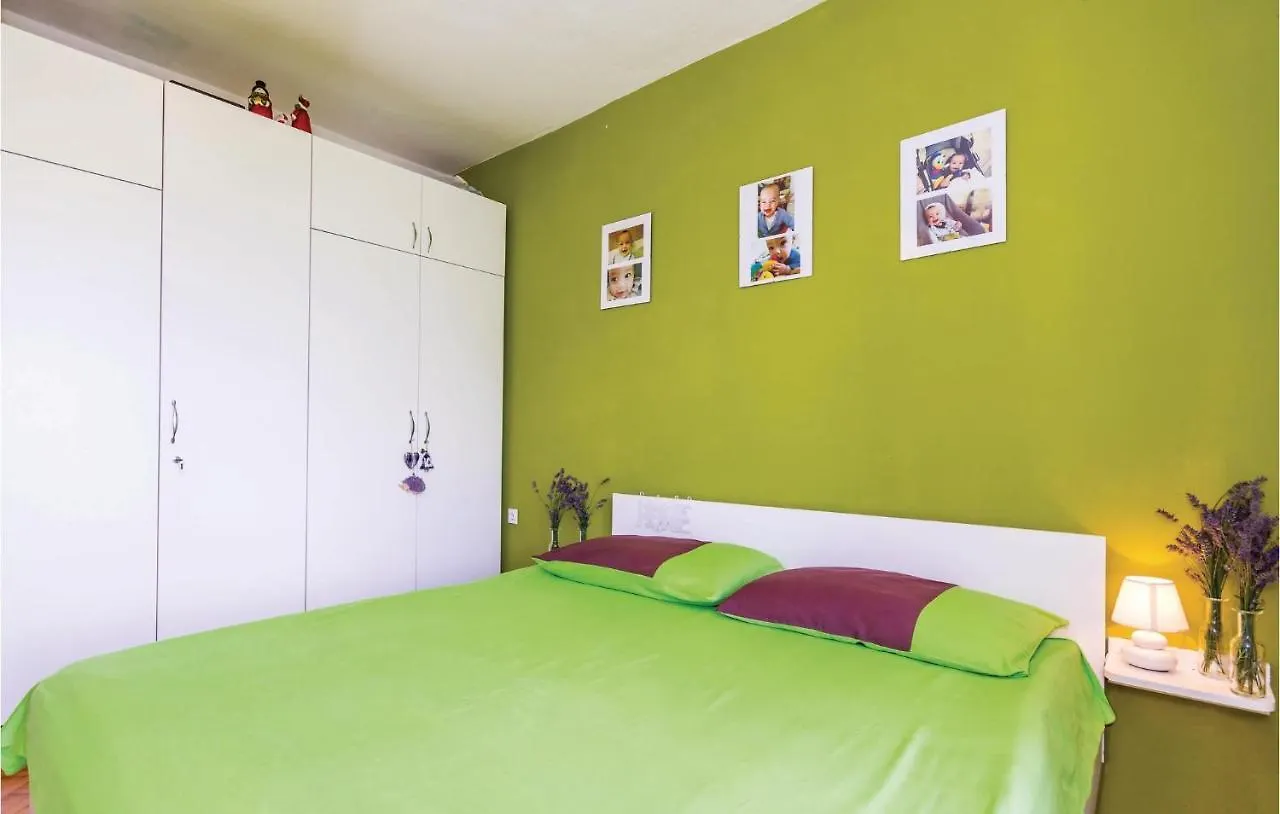 2 Bedroom Stunning Apartment In Rukavac  Rukavac (Primorje-Gorski Kotar)