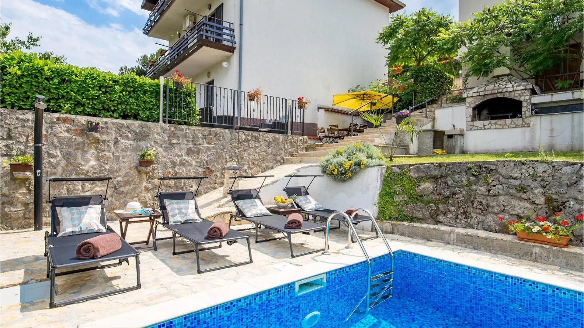 2 Bedroom Stunning Apartment In Rukavac